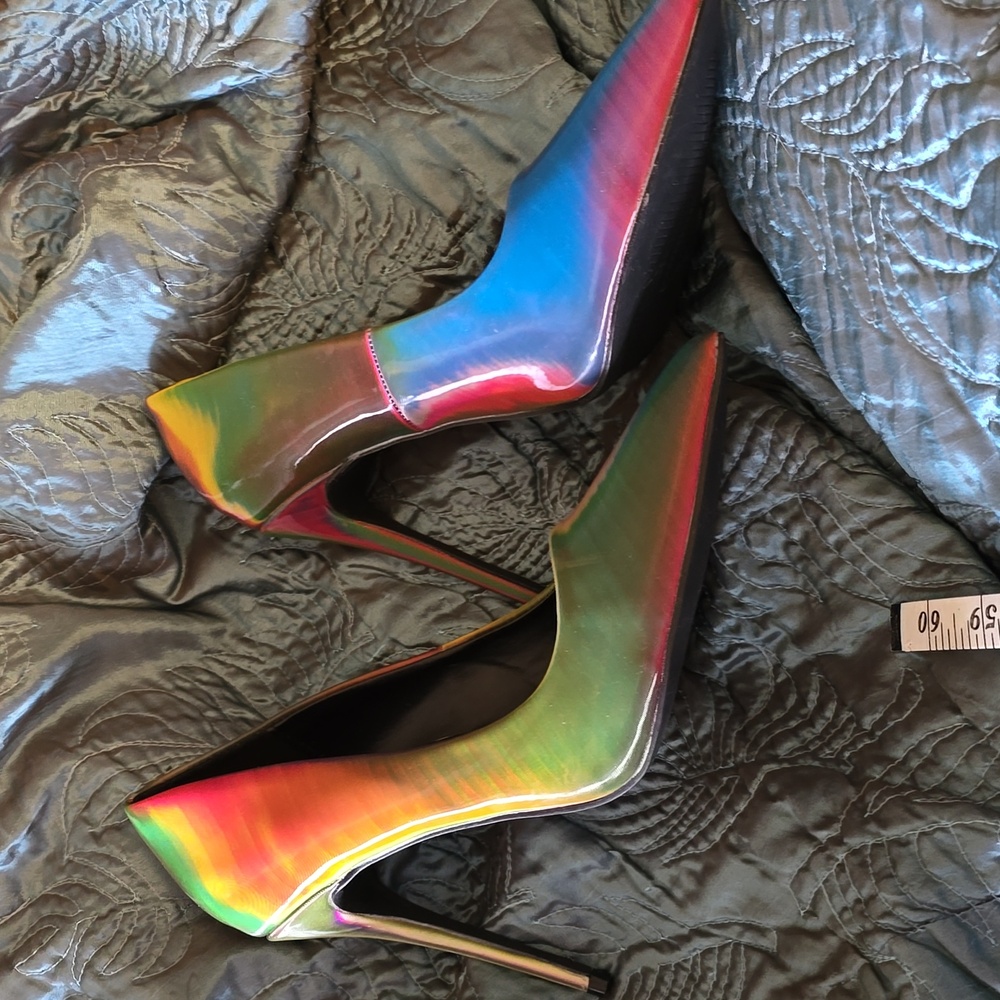 Liliana holographic shoes - Picture 3 of 5